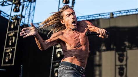 Iggy Pop's Berlin Birthday Bash: A Wild Ride Through Punk Rock History!