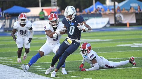 When Does High School Football Season Start and End: A Journey Through Time and Space